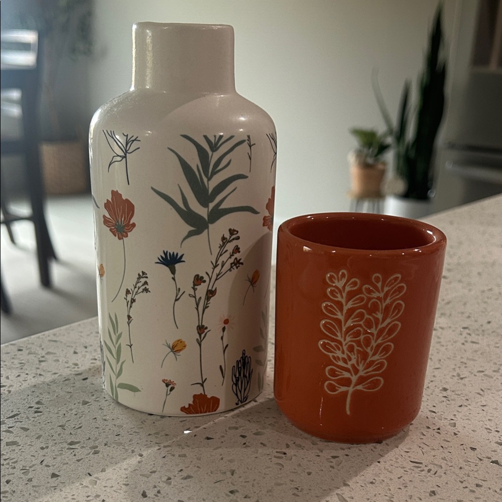 Floral Ceramic Vase and Terracotta Candle Combo